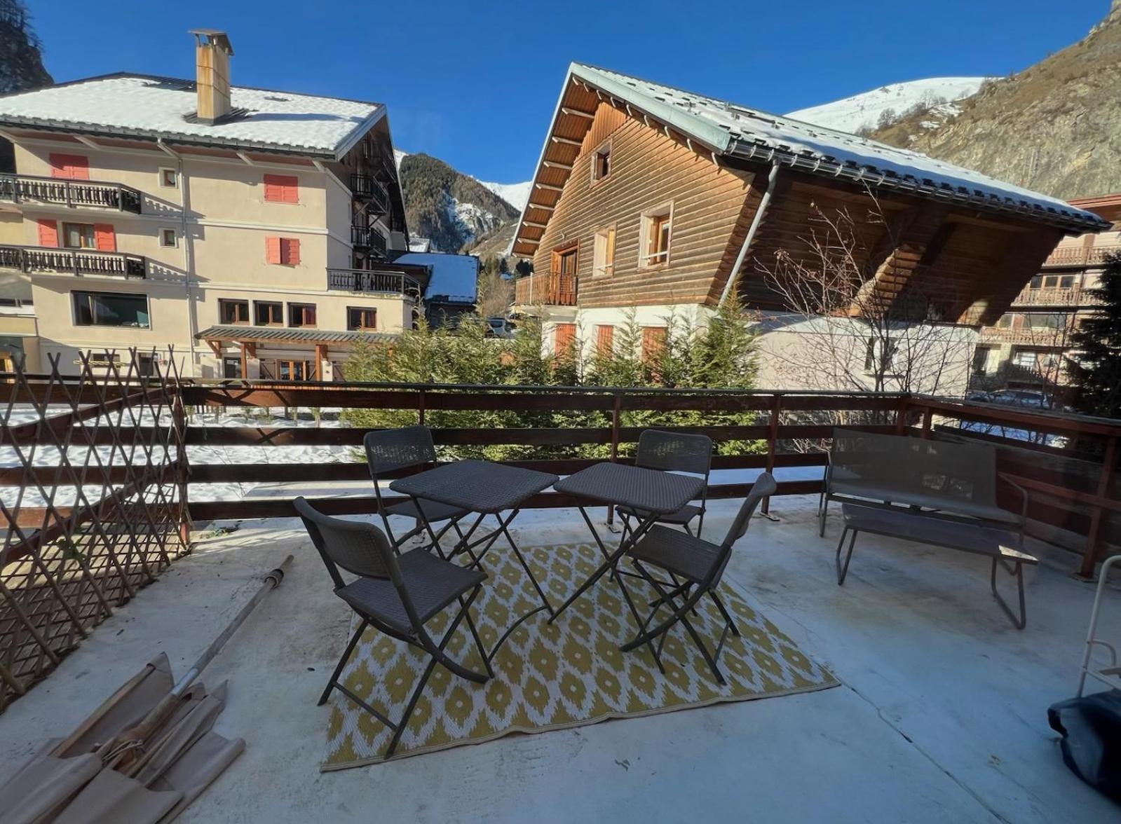 Jaune Genepi - 4 Personnes - 49M2 Et 17M2 Terrasse Valloire Exterior foto